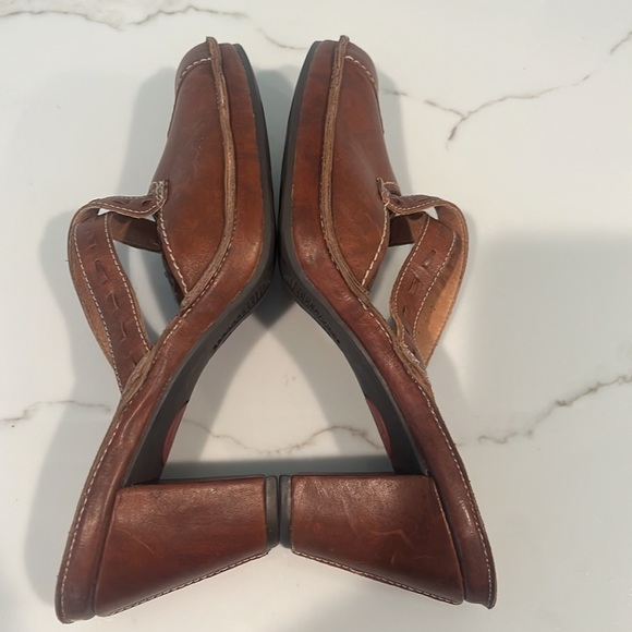 Clarks Artisan Collection Diane Distressed Leather Mule Size 8 - Picture 8 of 12